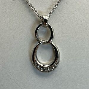 Elegant Silver Pendant Necklace